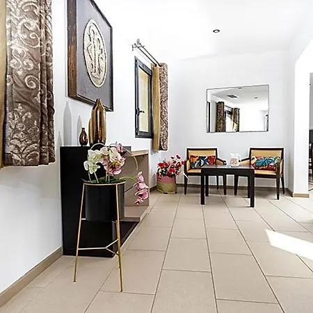 Vacanceole - Motas Hotel 3*