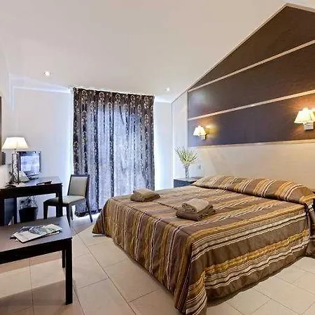 Vacanceole - Motas Hotel 3*