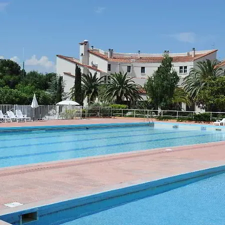 Vacanceole - Motas Hotel 3*