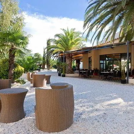 Vacanceole - Motas 3*